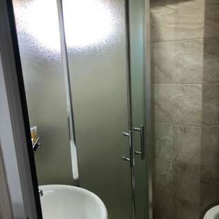 Гостевой дом 4 SEASONS HOTEL Тбилиси Двухместный номер с 1 кроватью и балконом-4