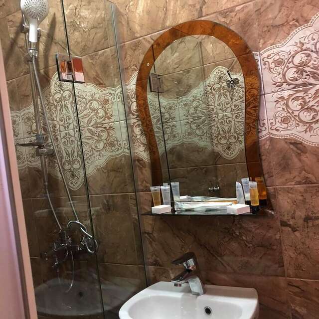 Гостевой дом 4 SEASONS HOTEL Тбилиси-26