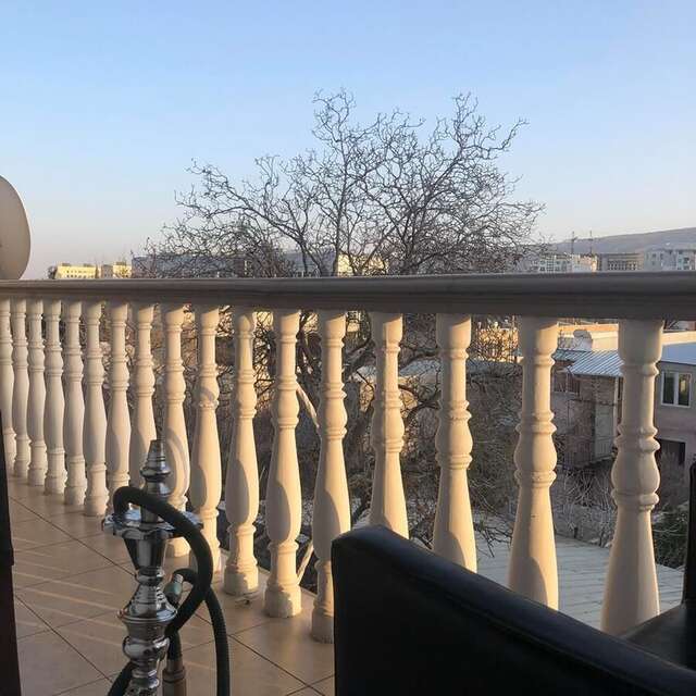 Гостевой дом 4 SEASONS HOTEL Тбилиси-9